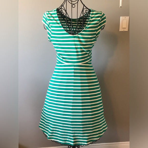Old navy stripped cap sleeve dress - Picture 2 of 7